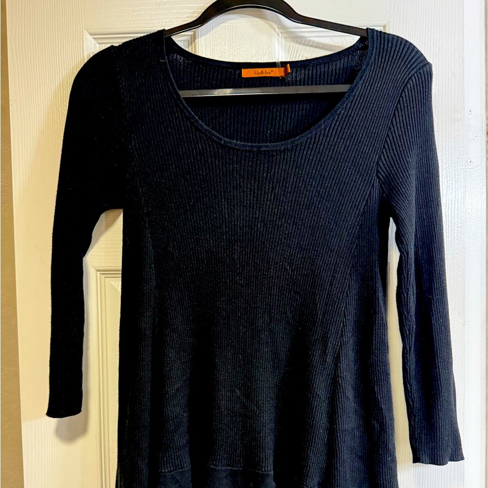 $5 SALE Belldini black ribbed sweater. Ruffled high low hem. Med. GUC